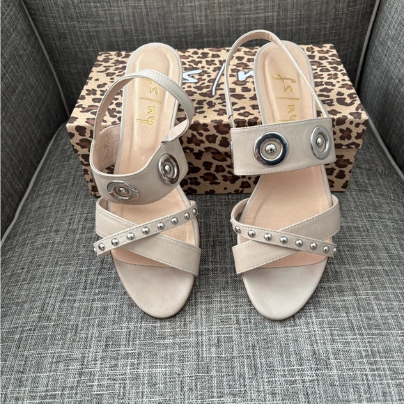 FSNY Shoes - Beige Leather Sandals